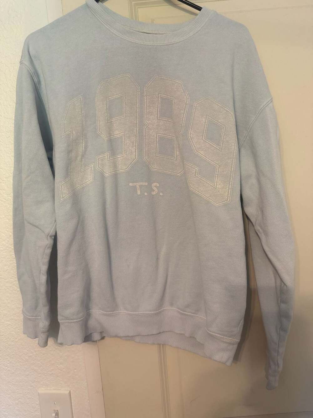 Taylor Swift 1989 Album Crewneck Sweatshirt Baby Blue